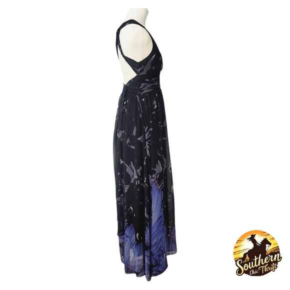 TWENTY ONE - Small Elegant Black and Blue Halter Maxi Dress - Picture 2 of 8